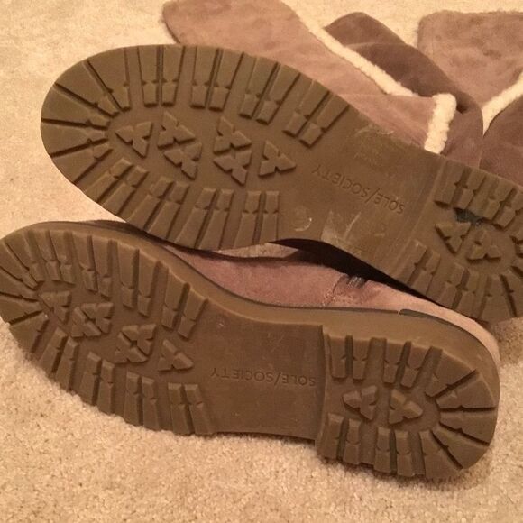 Sole Society JUNO Shearling Boot - Picture 7 of 9